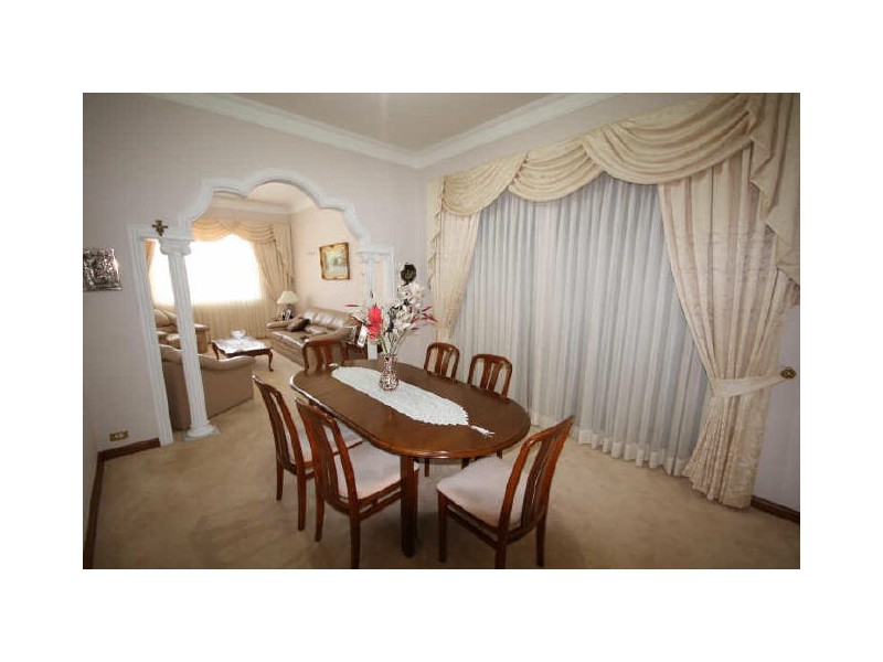 67 Universal Street, Eastlakes NSW 2018