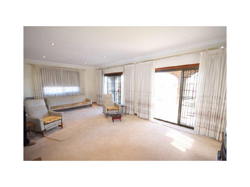 67 Universal Street, Eastlakes NSW 2018