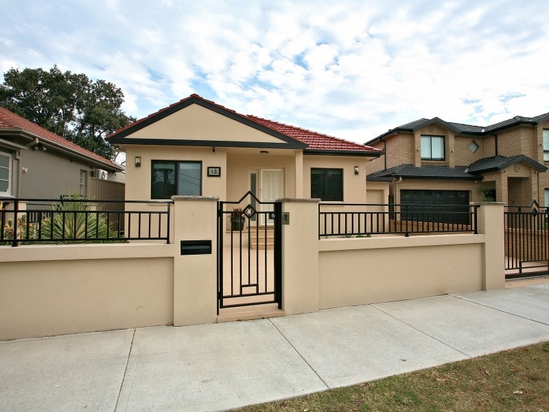 12 Lismore Street, Eastlakes NSW 2018