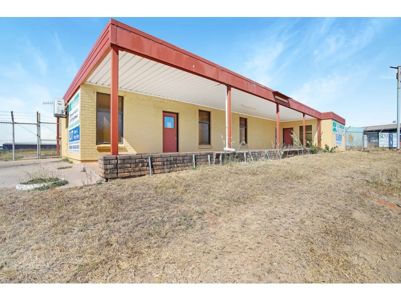 32 Bishop Street, Woolner NT 0820