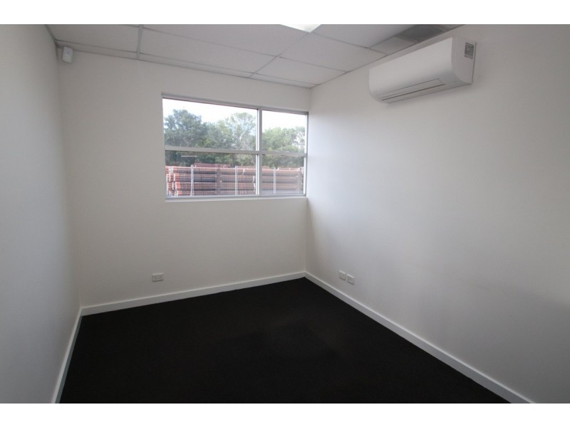 B2/1 De Caen Close, Virginia NT 0834