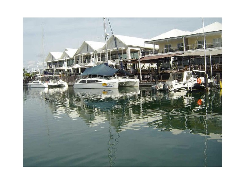 Cullen Bay NT 0820