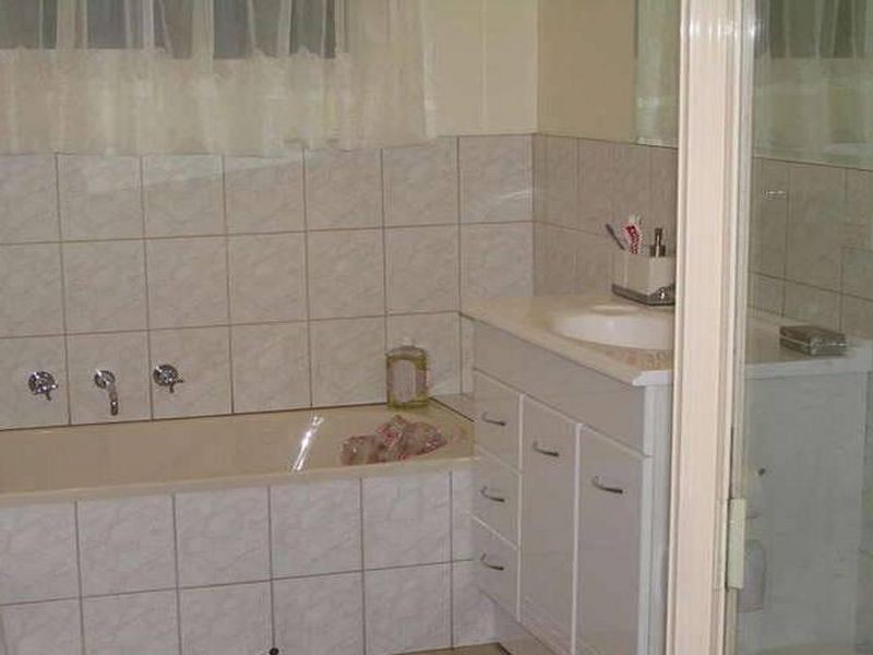 2 Royal Terrace, Royal Park SA 5014