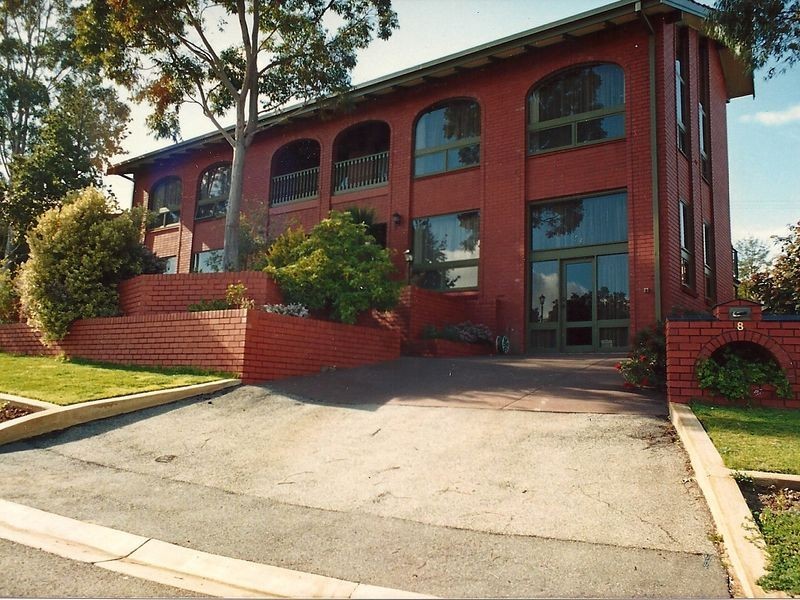 8 Kinnane Crescent, Pasadena SA 5042