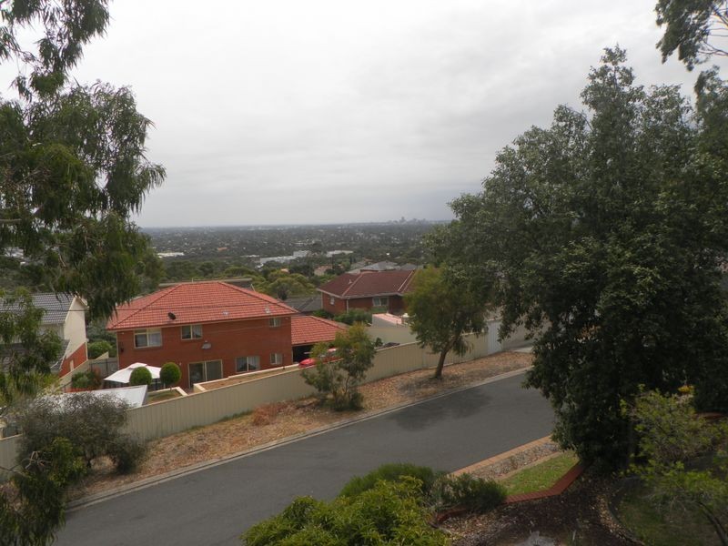 8 Kinnane Crescent, Pasadena SA 5042