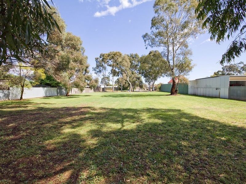 13 Parkmore Avenue, Sturt SA 5047