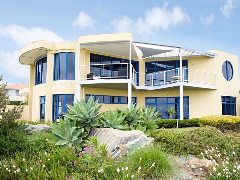 8 Clifftop Crescent, Hallett Cove SA 5158