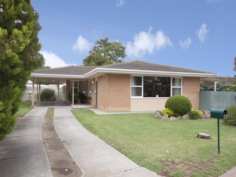 1 Overbury Drive, Clarence Park SA 5034