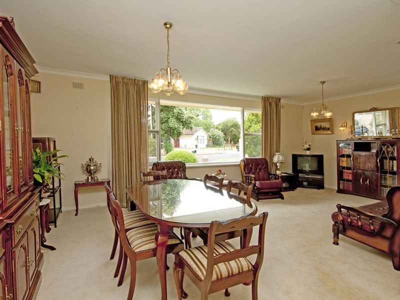 1 Overbury Drive, Clarence Park SA 5034