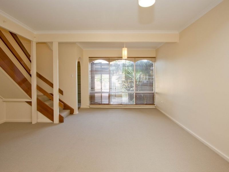 2/37 Forest Avenue, Black Forest SA 5035