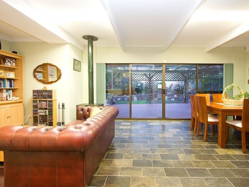 1 Hillview Avenue, Panorama SA 5041