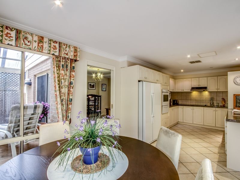 13 The Parkway, Aberfoyle Park SA 5159