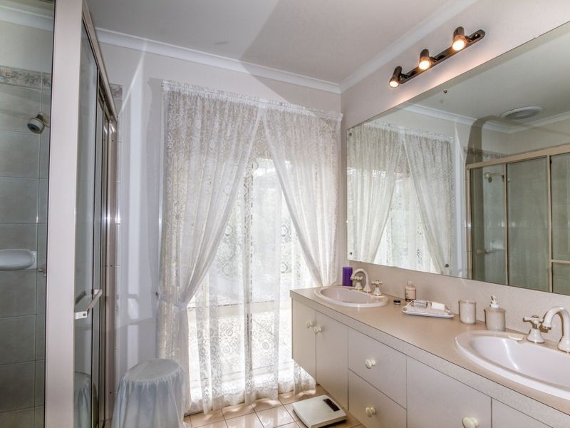 13 The Parkway, Aberfoyle Park SA 5159