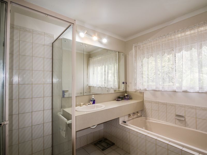 13 The Parkway, Aberfoyle Park SA 5159