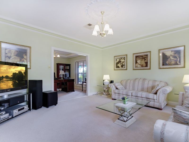 10 Redgum Drive, Pasadena SA 5042