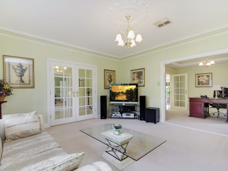 10 Redgum Drive, Pasadena SA 5042