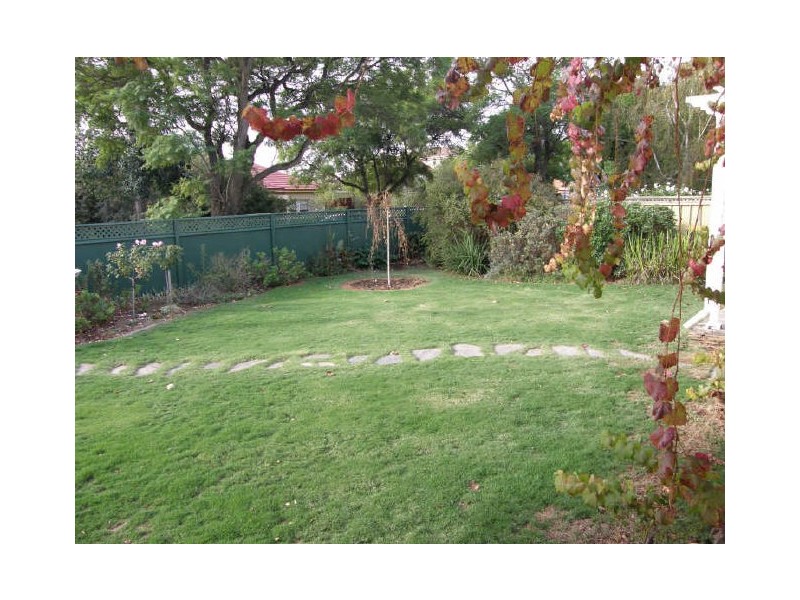 27 Chamberlain Ave, Clarence Gardens SA 5039