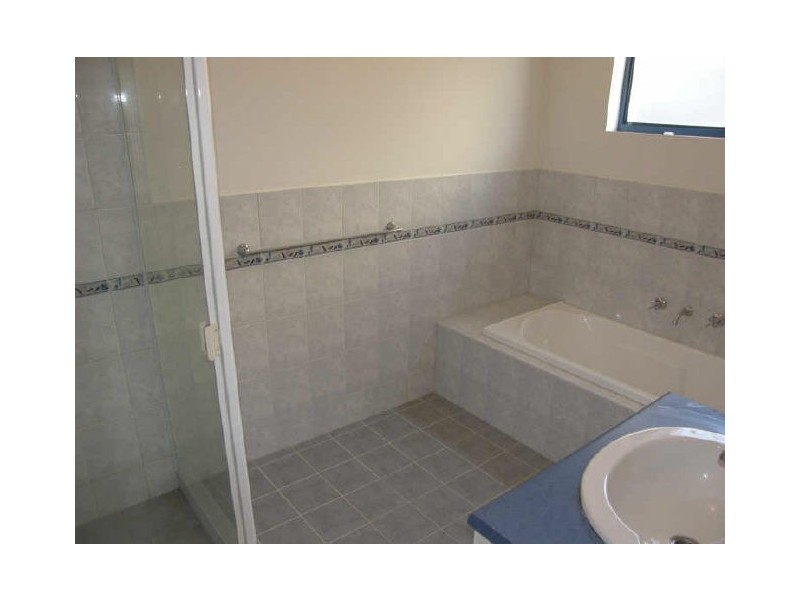 2B St Vincents Avenue, Hallett Cove SA 5158