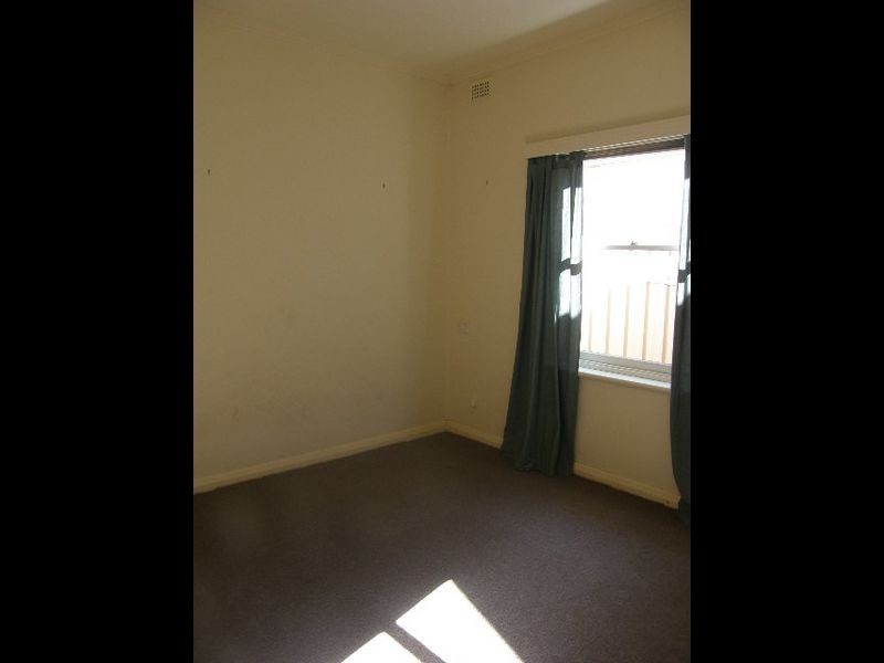 22 Price Avenue, Lower Mitcham SA 5062