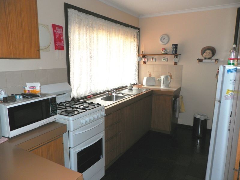 13 Basedow Street, Happy Valley SA 5159