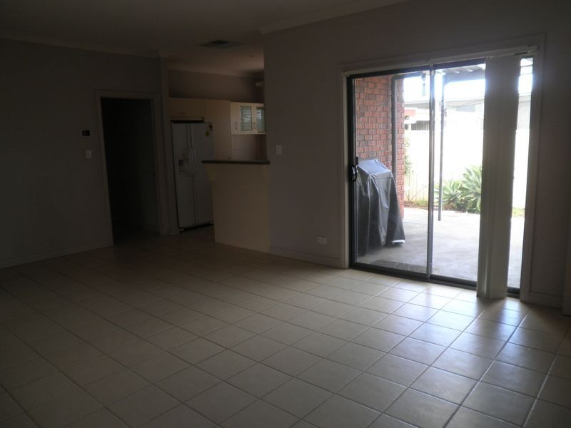 26 Wingfield Street, Clovelly Park SA 5042