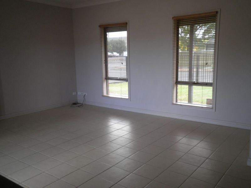26 Wingfield Street, Clovelly Park SA 5042