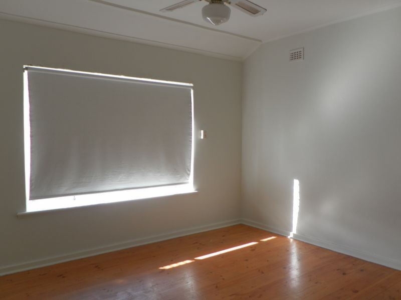 28 Nilpena Avenue, Park Holme SA 5043