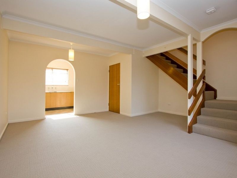 2/37 Forest Avenue, Black Forest SA 5035