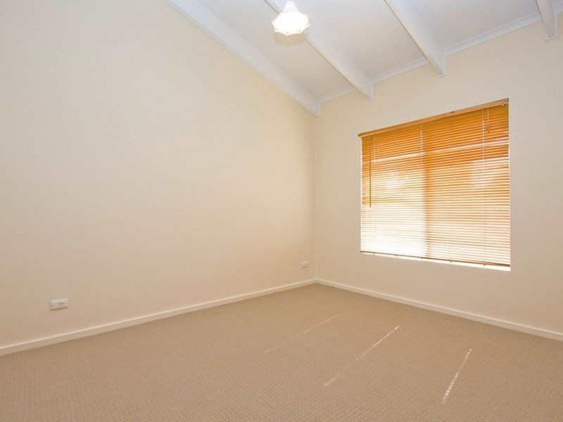 2/37 Forest Avenue, Black Forest SA 5035