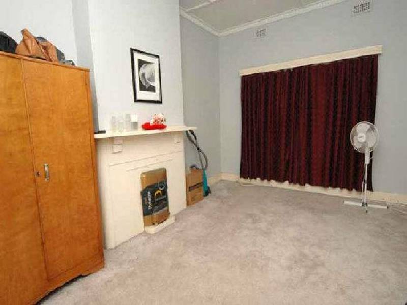 3 Selkirk Avenue, Black Forest SA 5035