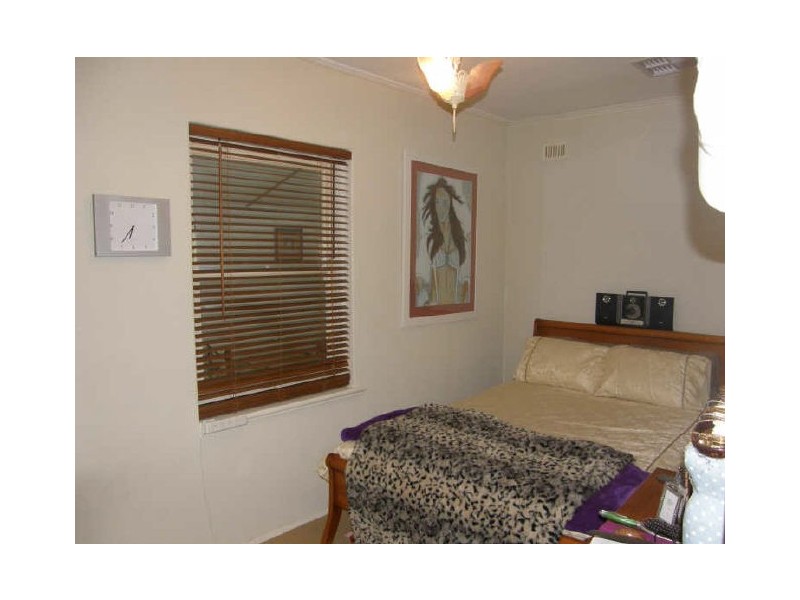 8 Wainwright Street, Clarence Gardens SA 5039