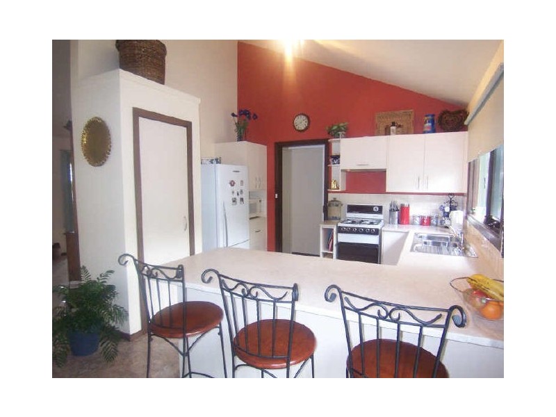 10 Beverley Drive, Healesville VIC 3777