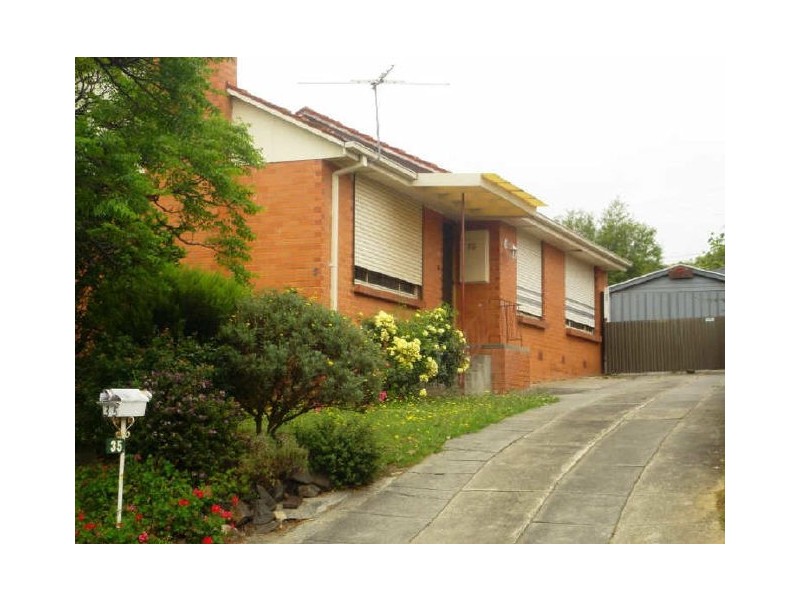 35 Medbury Avenue, Watsonia VIC 3087