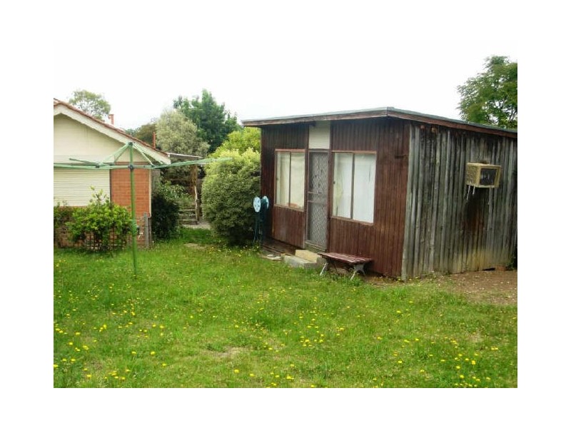 35 Medbury Avenue, Watsonia VIC 3087