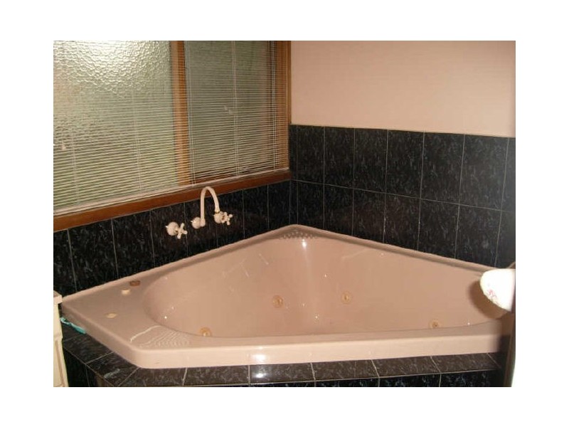 60 Allumba Drive, Greensborough VIC 3088