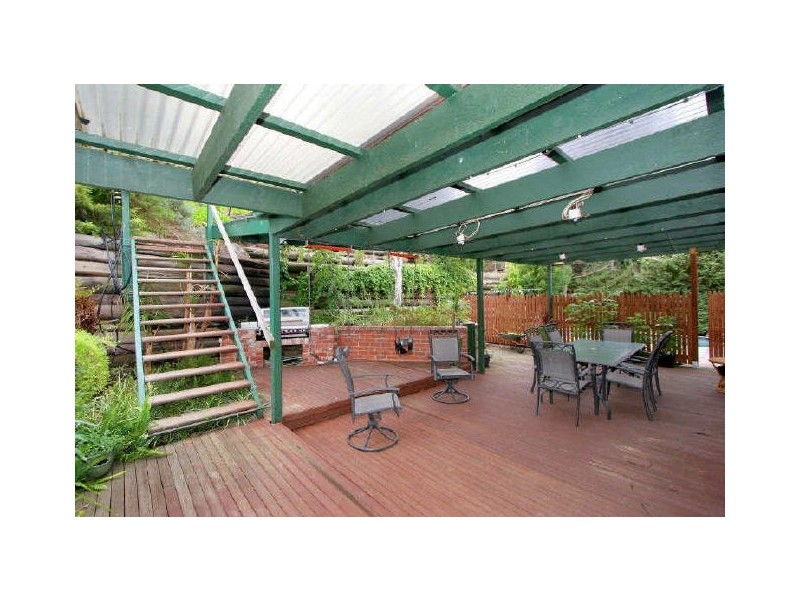 22 Lanvos Drive, Diamond Creek VIC 3089