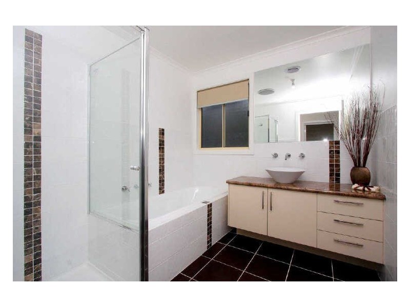 3/64 Diamond Creek Road, Greensborough VIC 3088