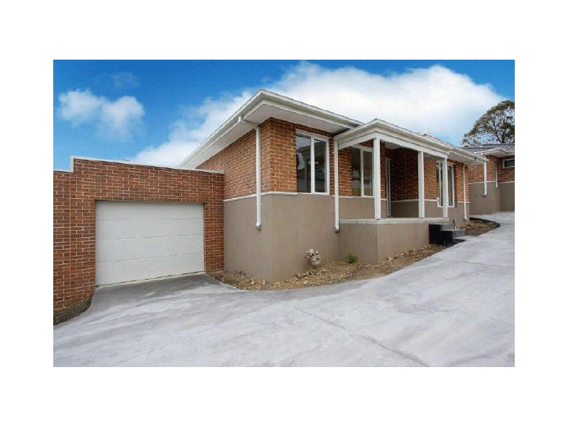 2/20 Graeme Avenue, Montmorency VIC 3094