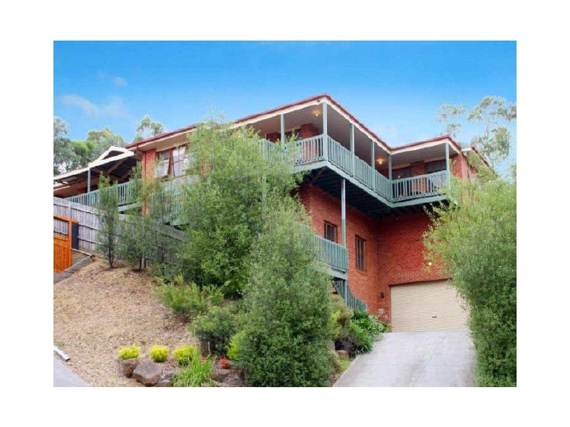 35 Lanvos Drive, Diamond Creek VIC 3089