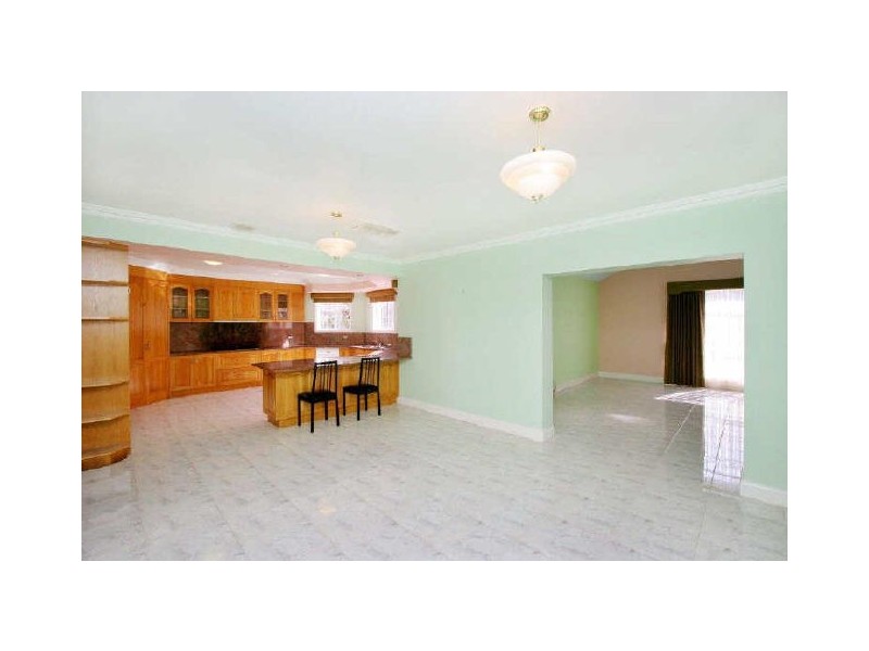 6 Wagstaff Drive, Mill Park VIC 3082