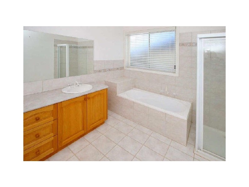 6 Wagstaff Drive, Mill Park VIC 3082