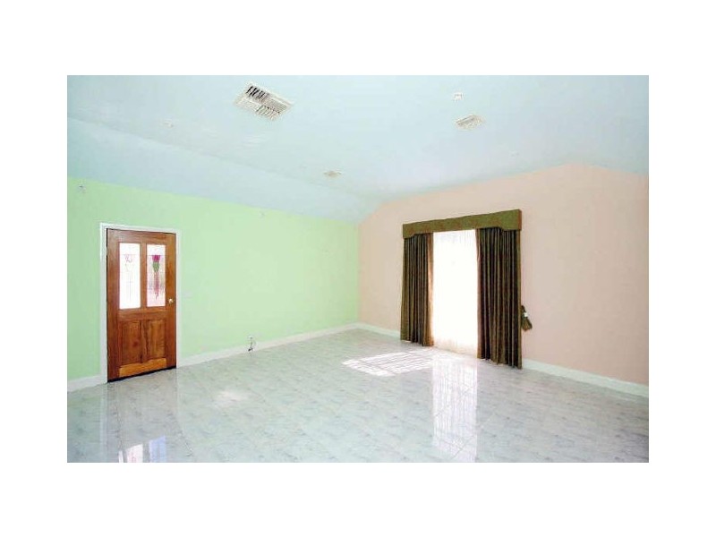 6 Wagstaff Drive, Mill Park VIC 3082