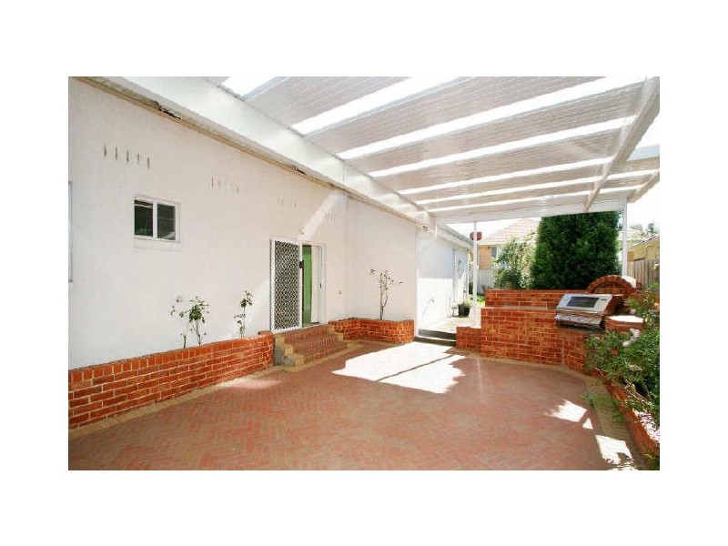 6 Wagstaff Drive, Mill Park VIC 3082