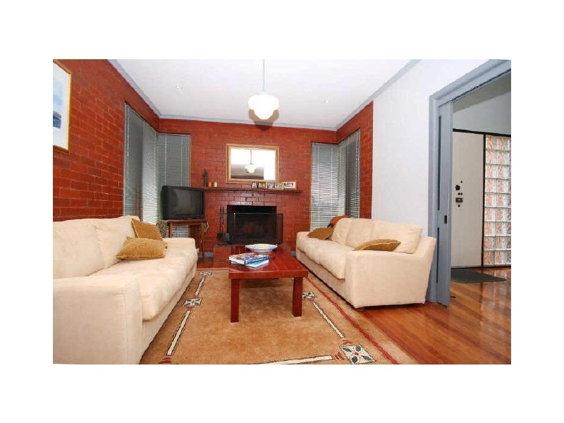 5 Holyrood Court, Watsonia VIC 3087