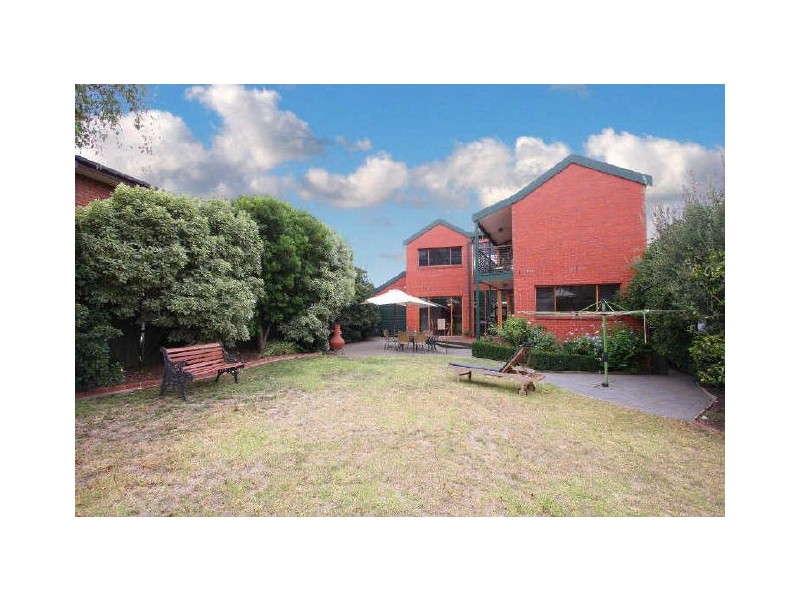 5 Holyrood Court, Watsonia VIC 3087