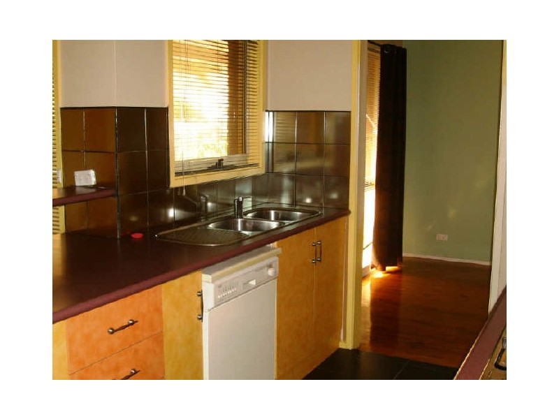 112 Roycroft Avenue, Mill Park VIC 3082