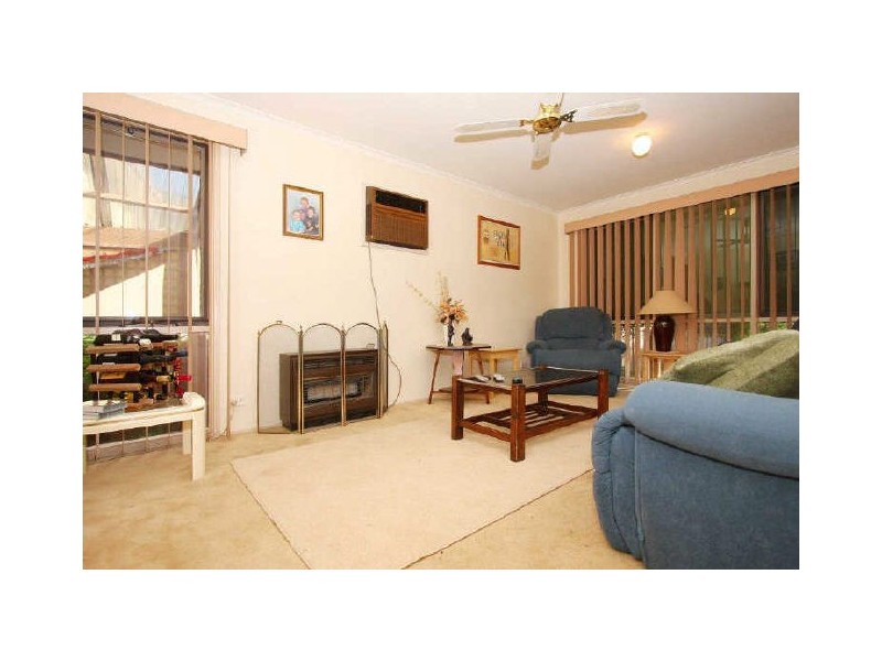 22 Cuthbert Drive, Mill Park VIC 3082