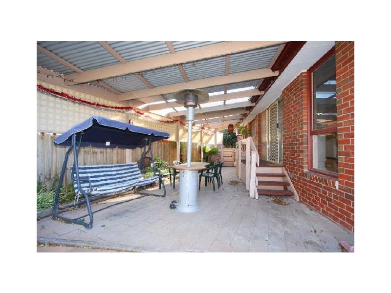 22 Cuthbert Drive, Mill Park VIC 3082