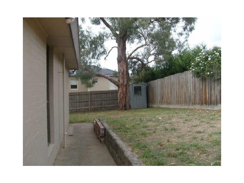 5 Binowee Avenue, Yallambie VIC 3085