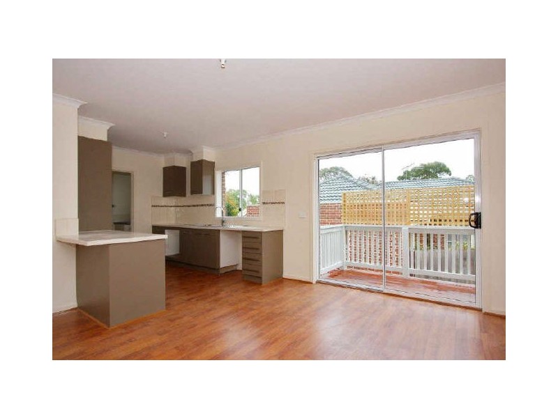 2/20 Graeme Avenue, Montmorency VIC 3094